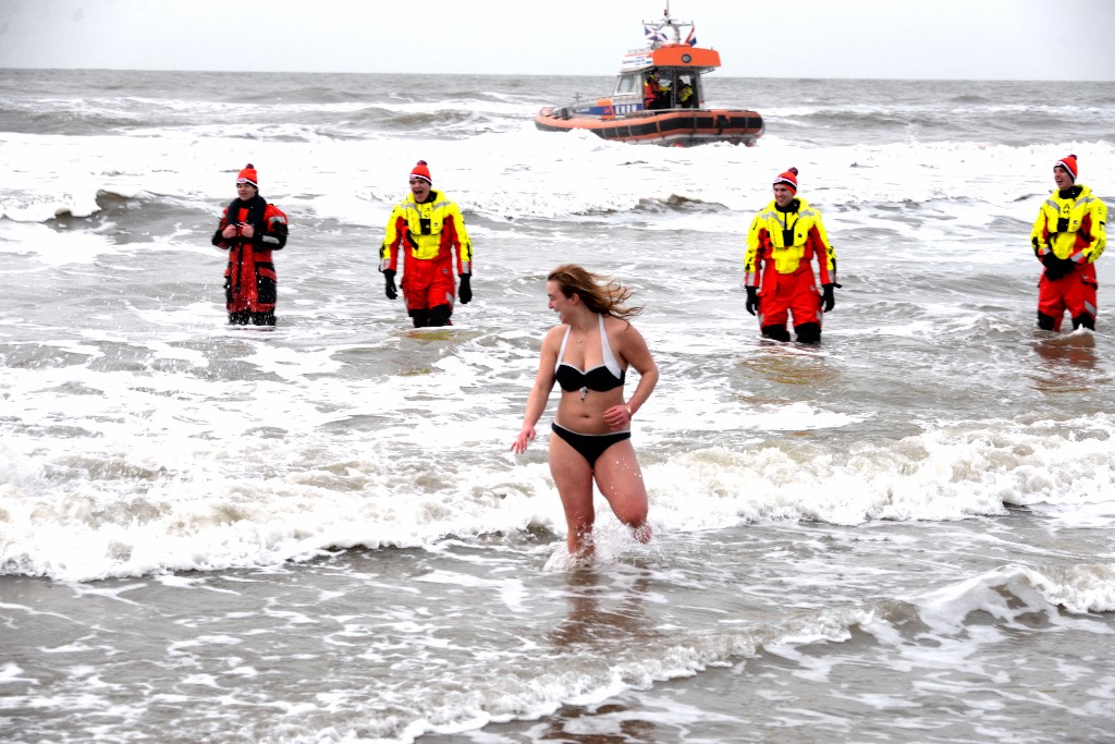 ../Images/Nieuwjaarsduik Nederzandt 2018 134.jpg